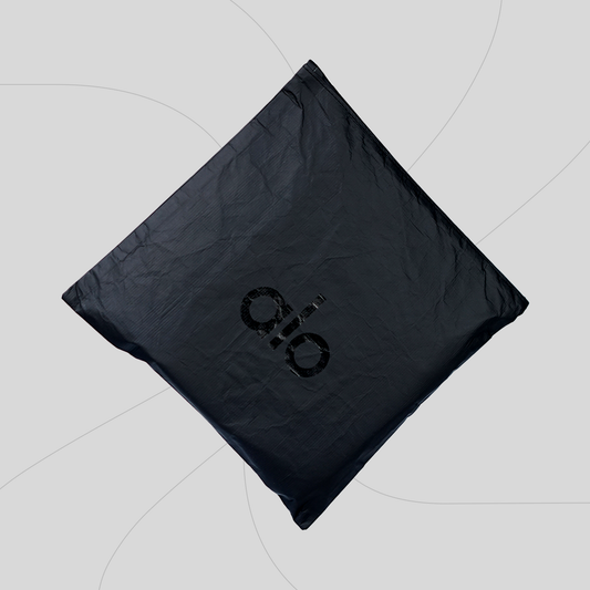 Alo Yoga Zip Pouch - New Original